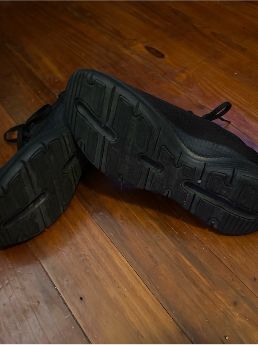 Women's All-Black Lightweight Athletic Sneakers